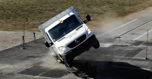 Crash test barrera antivehículo - vehículo inmovilizado